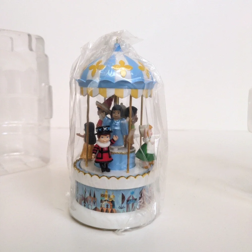 Hallmark Keepsake Ornament Disney Small World Wind Up Musical Carousel 2004